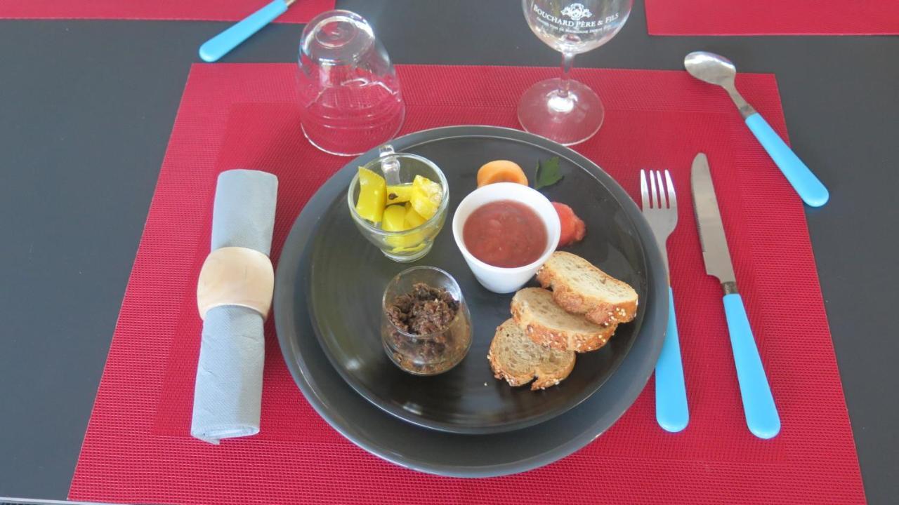 La Ferme De Pomereix Le Dorat Kültér fotó